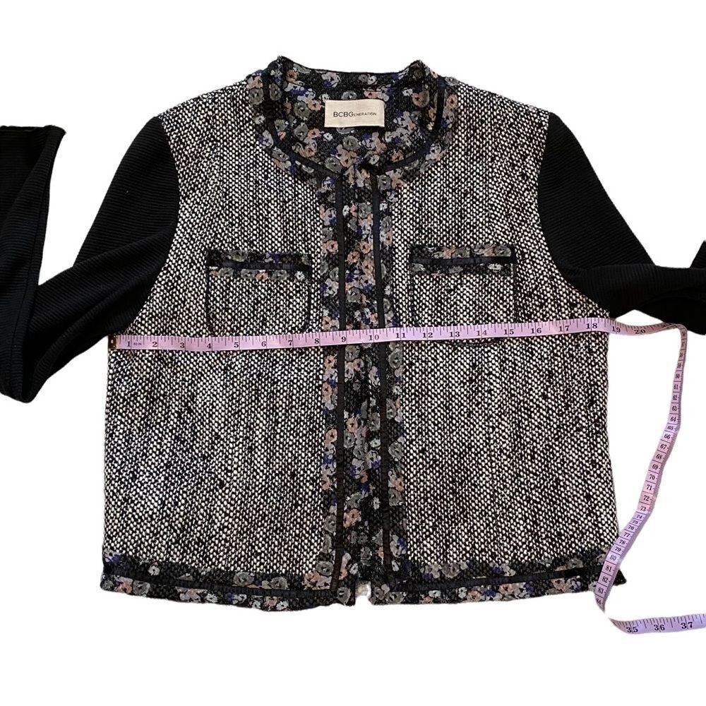 BCBG - GENERATION - EYE CATCHING WOMEN’S BLACK, WHITE & FLORAL TWEED JACKET- B16 - Picture 6 of 12